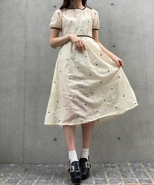 titty&Co. PETIT(ティティアンドコープティ)の「【titty&Co.PETIT】バタフライミディワンピース(ワンピース・レディース・アイボリー・FREE)」の9枚目の写真