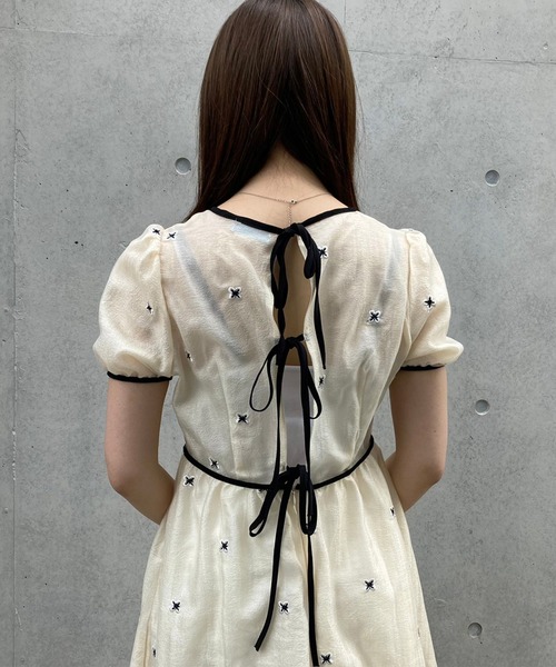 titty&Co. PETIT(ティティアンドコープティ)の「【titty&Co.PETIT】バタフライミディワンピース(ワンピース・レディース・アイボリー・FREE)」の4枚目の写真