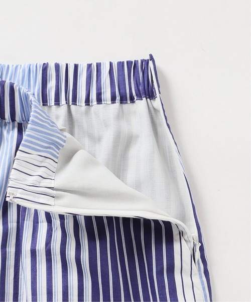 IENA（イエナ）の「ストライプパターンラッフルスカート（スカート・レディース・サックスブルー・40/38/36/34）」の17枚目の写真