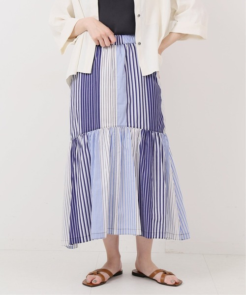 IENA（イエナ）の「ストライプパターンラッフルスカート（スカート・レディース・サックスブルー・40/38/36/34）」の3枚目の写真