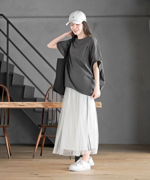 rps(アールピーエス)の「ドルマンカットTee(Tシャツ/カットソー・レディース・チャコールグレー/ブラック/オフホワイト/グレイッシュベージュ/ブルーグリーン/ブルー・M/フリー)」の15枚目の写真
