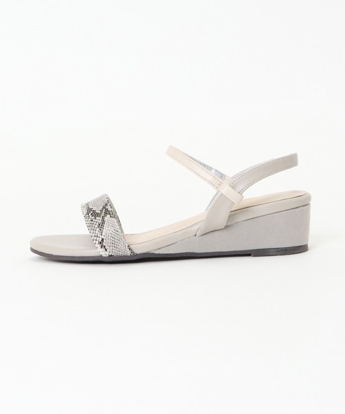 ikka（イッカ）の「ワンベルトロウサンダル（サンダル・レディース・グレー/ブラック/ベージュ・M/L）」の7枚目の写真