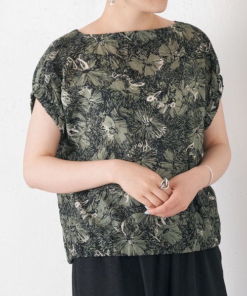 新品 BEARDSLEY 異素材フラワープリント切り替えカットソー BEARDSLEY（ビアズリー）の「フラワープリントブラウス（シャツ
