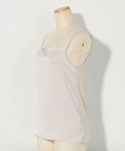 NOLLEY’S（ノーリーズ）の「サテン×ベア天キャミソール（キャミソール・レディース・ホワイト/ベージュ/ネイビー・36/38）」の5枚目の写真