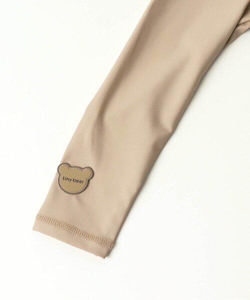 apres les cours(アプレレクール)の「tiny bear ラッシュガード_UVカット(ラッシュガード・キッズ・ベージュ・90/100/80)」の13枚目の写真