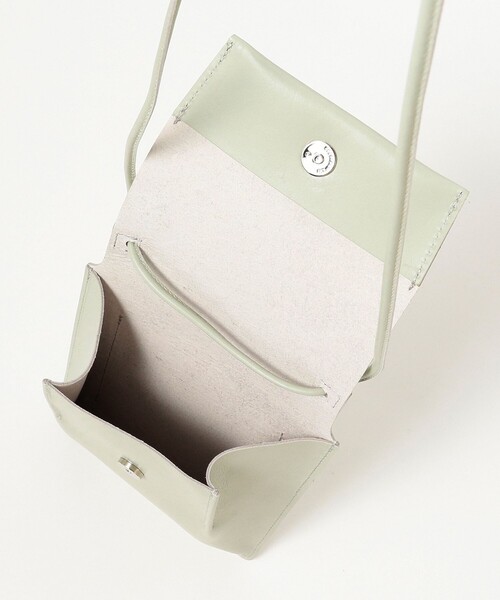 Ray BEAMS（レイビームス）の「MARROW / Grip ポーチ（メッセンジャーバッグ・レディース・ブラック/オフホワイト・ONE SIZE）」の16枚目の写真