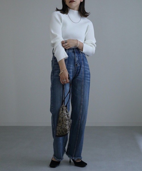 ap retro(アプレトロ)の「シンプルハイネックリブニット(ニット/セーター・レディース・ブラック/ブラウン/オフホワイト/ブルー/グレイッシュベージュ・FREE)」の18枚目の写真