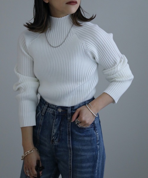 ap retro(アプレトロ)の「シンプルハイネックリブニット(ニット/セーター・レディース・ブラック/ブラウン/オフホワイト/ブルー/グレイッシュベージュ・FREE)」の7枚目の写真