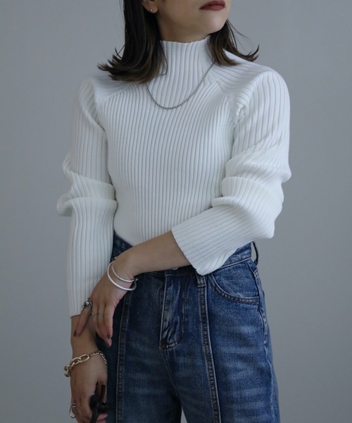 ap retro(アプレトロ)の「シンプルハイネックリブニット(ニット/セーター・レディース・ブラック/ブラウン/オフホワイト/ブルー/グレイッシュベージュ・FREE)」の8枚目の写真