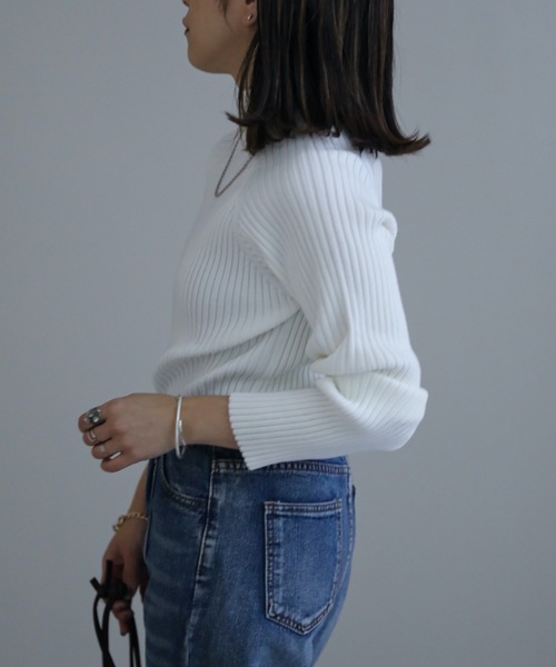 ap retro(アプレトロ)の「シンプルハイネックリブニット(ニット/セーター・レディース・ブラック/ブラウン/オフホワイト/ブルー/グレイッシュベージュ・FREE)」の11枚目の写真