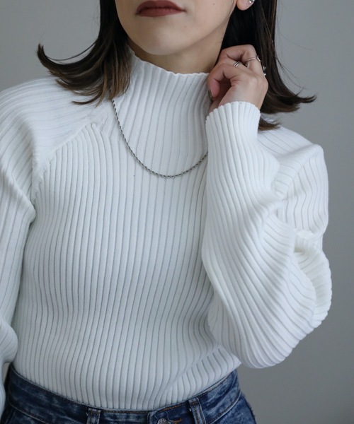 ap retro(アプレトロ)の「シンプルハイネックリブニット(ニット/セーター・レディース・ブラック/ブラウン/オフホワイト/ブルー/グレイッシュベージュ・FREE)」の14枚目の写真