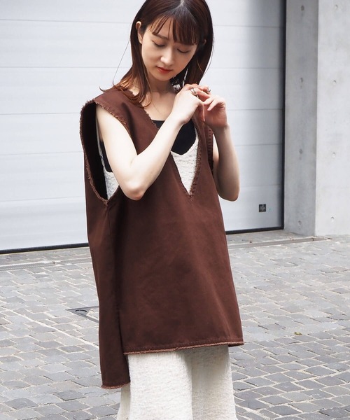 tiptop（ティップトップ）の「【ZOZO限定アイテム】フリンジ使いVネックベスト（ベスト・レディース・ブラウン/ブラック/カーキ/アイボリー/ホワイト系その他/ブラック系その他/ブルー・FREE）」の18枚目の写真