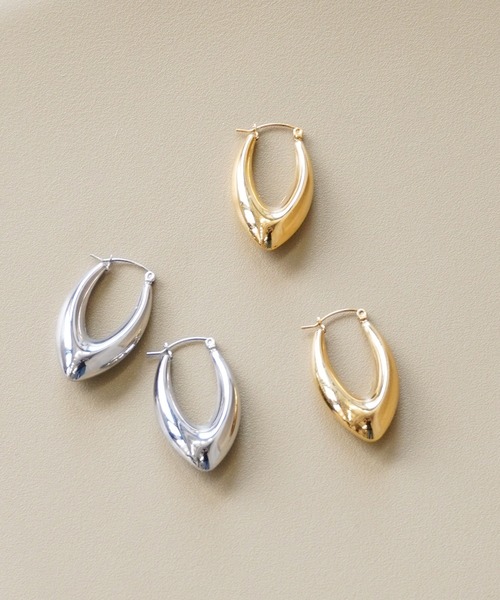 IAMUSE(アイアミューズ)の「金属アレルギー対応 ポインテッドオーバルフープピアス S0743【IAMUSE】(ピアス(両耳用)・レディース・シルバー/ゴールド・FREE)」の3枚目の写真