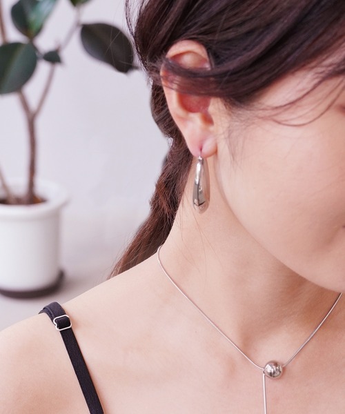 IAMUSE(アイアミューズ)の「金属アレルギー対応 ポインテッドオーバルフープピアス S0743【IAMUSE】(ピアス(両耳用)・レディース・シルバー/ゴールド・FREE)」の6枚目の写真