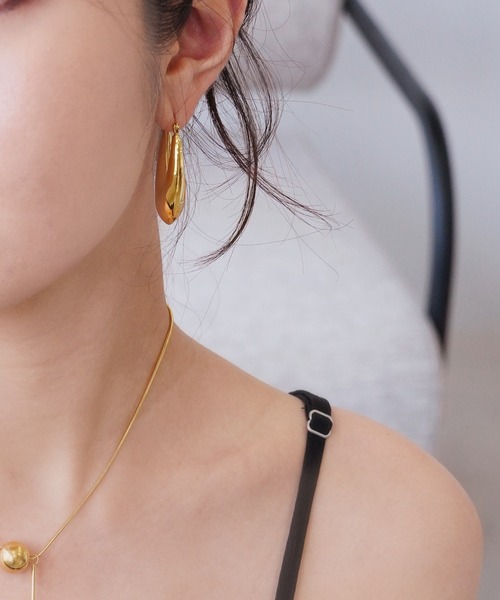 IAMUSE(アイアミューズ)の「金属アレルギー対応 ポインテッドオーバルフープピアス S0743【IAMUSE】(ピアス(両耳用)・レディース・シルバー/ゴールド・FREE)」の9枚目の写真