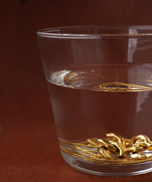 IAMUSE(アイアミューズ)の「金属アレルギー対応 ポインテッドオーバルフープピアス S0743【IAMUSE】(ピアス(両耳用)・レディース・シルバー/ゴールド・FREE)」の12枚目の写真