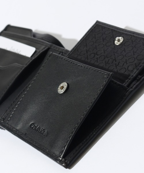 Calvin Klein(カルバン・クライン)の「【Calvin Klein/カルバンクライン】ワンポイント レザーコンパクトウォレット(財布・メンズ・ブラック/ブラウン・FREE)」の5枚目の写真