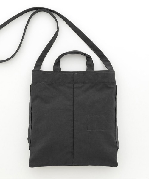 And A(アンドエー)の「ITTI イッチ / ANNIE HELMET VEGETABLE BAG - S / CERATO WR / アニーヘルメットバッグ(Sサイズ) ナイロンショルダーバッグ / ITTI-BAG-078-A(ショルダーバッグ・メンズ・ホワイト/ブラック/ブラウン・FREE)」の7枚目の写真