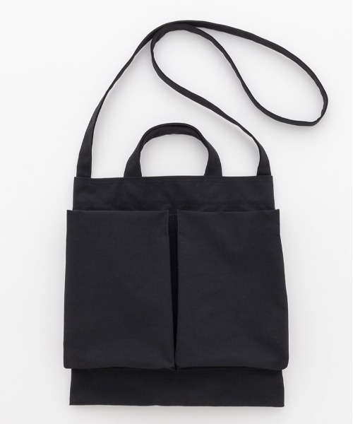 And A(アンドエー)の「ITTI イッチ / ANNIE HELMET VEGETABLE BAG - S / CERATO WR / アニーヘルメットバッグ(Sサイズ) ナイロンショルダーバッグ / ITTI-BAG-078-A(ショルダーバッグ・メンズ・ホワイト/ブラック/ブラウン・FREE)」の6枚目の写真