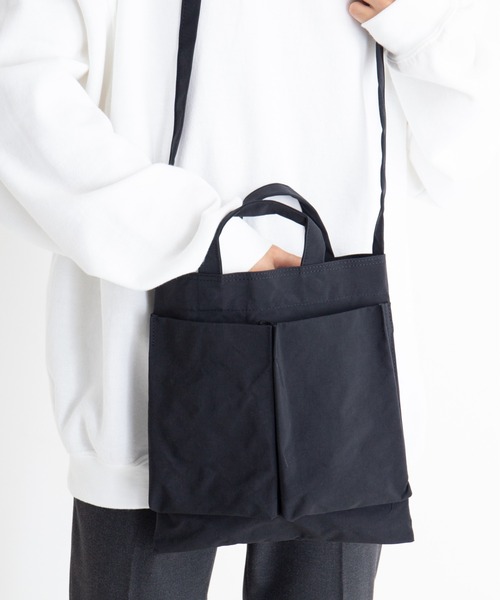 And A(アンドエー)の「ITTI イッチ / ANNIE HELMET VEGETABLE BAG - S / CERATO WR / アニーヘルメットバッグ(Sサイズ) ナイロンショルダーバッグ / ITTI-BAG-078-A(ショルダーバッグ・メンズ・ホワイト/ブラック/ブラウン・FREE)」の11枚目の写真
