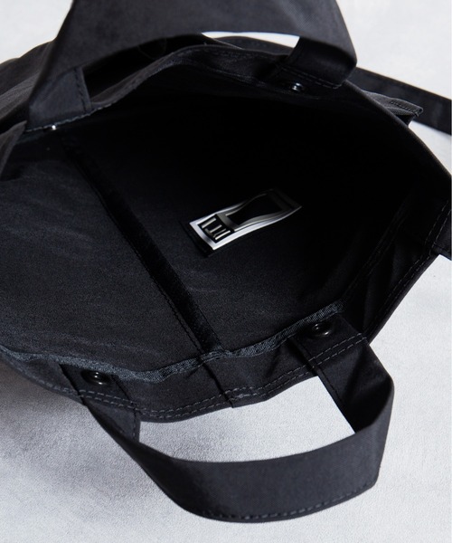 And A(アンドエー)の「ITTI イッチ / ANNIE HELMET VEGETABLE BAG - S / CERATO WR / アニーヘルメットバッグ(Sサイズ) ナイロンショルダーバッグ / ITTI-BAG-078-A(ショルダーバッグ・メンズ・ホワイト/ブラック/ブラウン・FREE)」の19枚目の写真