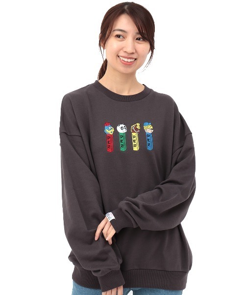 チチカカ（チチカカ）の「PEZ 刺繍プルオーバー 【WEB・一部店舗限定】【ユニセックス】（スウェット・レディース・チャコールグレー/カラフル/オレンジ・MEDIUM/LARGE）」の11枚目の写真