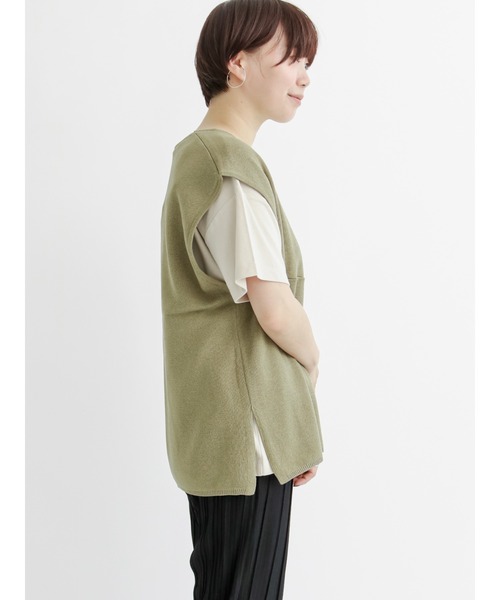 Lugnoncure（ルノンキュール）の「Vネックベスト（ベスト・レディース・カーキ/ベージュ/ブラック・ﾌﾘ-）」の7枚目の写真