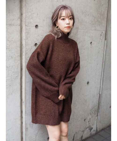 EVRIS(エヴリス)の「ハイネックルーズニットワンピース(ワンピース・レディース・ベージュ/ブラウン/レッド/ブルー・FREE)」の22枚目の写真