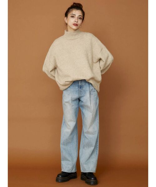 EVRIS(エヴリス)の「ハイネックルーズニットワンピース(ワンピース・レディース・ベージュ/ブラウン/レッド/ブルー・FREE)」の14枚目の写真