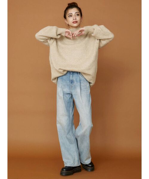 EVRIS(エヴリス)の「ハイネックルーズニットワンピース(ワンピース・レディース・ベージュ/ブラウン/レッド/ブルー・FREE)」の15枚目の写真