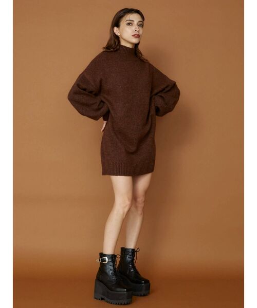 EVRIS(エヴリス)の「ハイネックルーズニットワンピース(ワンピース・レディース・ベージュ/ブラウン/レッド/ブルー・FREE)」の9枚目の写真