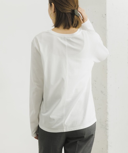 URBAN RESEARCH(アーバンリサーチ)の「クルーネックベーシックカットソー(Tシャツ/カットソー・レディース・オフホワイト・FREE)」の2枚目の写真