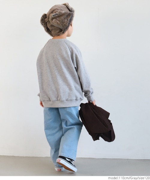 coca（coca）（コカ）の「キッズ 裏毛イニシャルワッペンラグラントレーナー（スウェット・キッズ・ブラウン/グレー・100/110/120/130）」の5枚目の写真