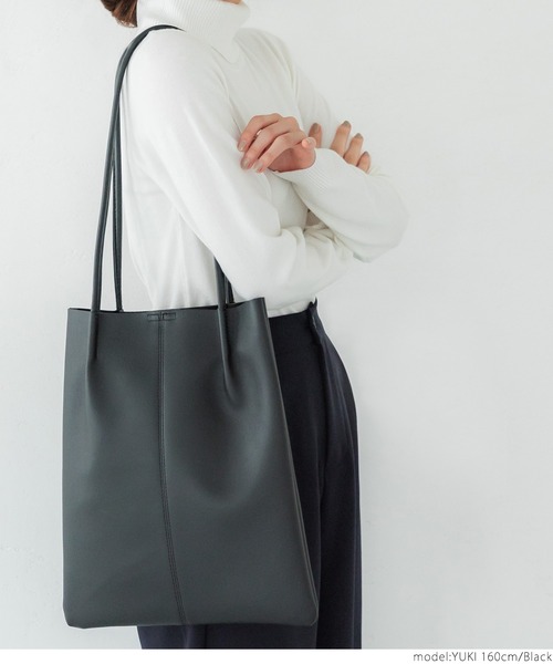 coca（coca）（コカ）の「フェイクレザーA4 トートバッグ（トートバッグ・レディース・ブラック/ベージュ・ONE SIZE）」の9枚目の写真