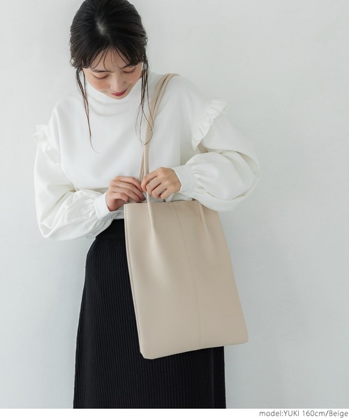 coca（coca）（コカ）の「フェイクレザーA4 トートバッグ（トートバッグ・レディース・ブラック/ベージュ・ONE SIZE）」の14枚目の写真