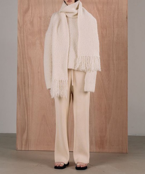 LE17SEPTEMBRE(ル・セプテンバー)の「アルパカタッチ ブークレプルオーバー / BOUCLE BASIC PULLOVER / L223KN05【LE17SEPTEMBRE】【2022PF】(ニット/セーター・レディース・グレー/アイボリー・38/36)」の4枚目の写真