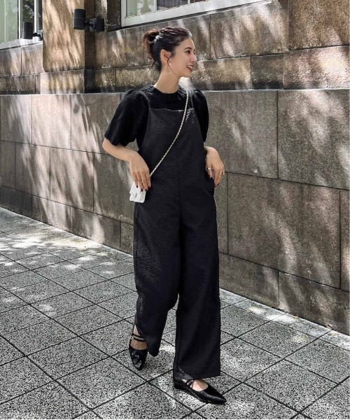 AMELY(エミリー)の「リップル生地キャミサロペット(サロペット/オーバーオール・レディース・ブラック/ブラウン/ネイビー/ホワイト・フリー)」の8枚目の写真