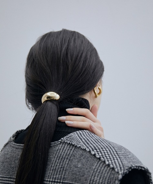 ADAM ET ROPE'（アダムエロペ）の「OVALヘアカフ（ヘアゴム・レディース・シルバー/ゴールド・FREE）」の2枚目の写真