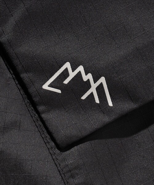 CMF OUTDOOR GARMENT（シーエムエフアウトドアガーメント）の「COMFY OUTDOOR GARMENT/コンフィ― アウトドア ガーメンツ SLING SHOT MOD（ブルゾン・メンズ・ブラック・MEDIUM/LARGE/X-LARGE）」の6枚目の写真