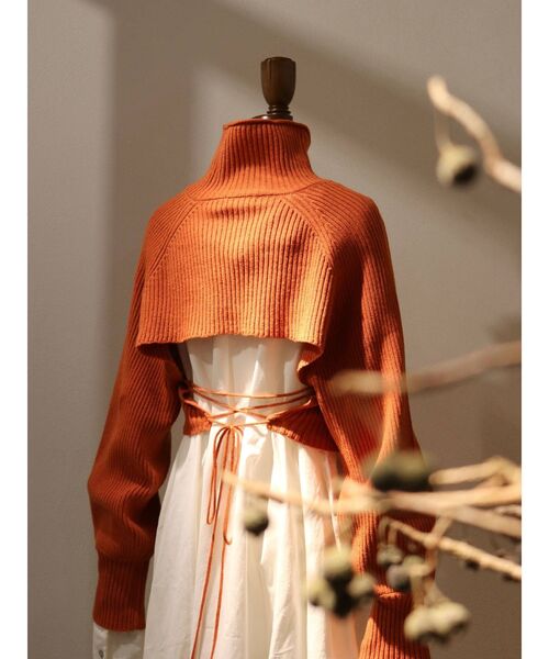 Ungrid(アングリッド)の「バックリボンニットセットワンピース(ワンピース・レディース・ブラック/オレンジ/オフホワイト・FREE)」の7枚目の写真