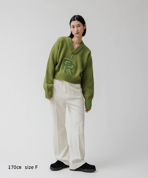 M TO R（ムウトアール）の「［TOPS］CROPPED LETTERED V-NECK KNIT（ニット/セーター・レディース・グリーン系その他/ブラック・FREE）」の21枚目の写真