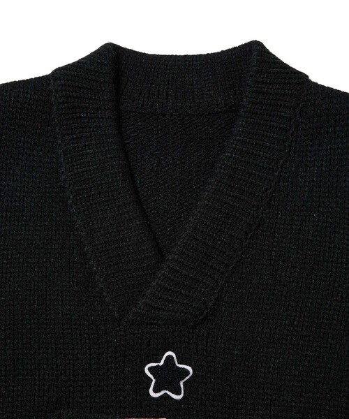 M TO R（ムウトアール）の「［TOPS］CROPPED LETTERED V-NECK KNIT（ニット/セーター・レディース・グリーン系その他/ブラック・FREE）」の22枚目の写真