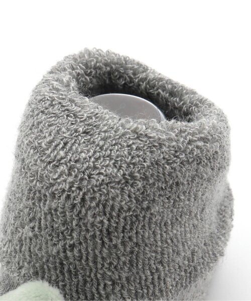 Ampersand（アンパサンド）の「ラトルソックス（ベビーシューズ/ベビーソックス・キッズ・アイボリー/グレー・9/12）」の6枚目の写真