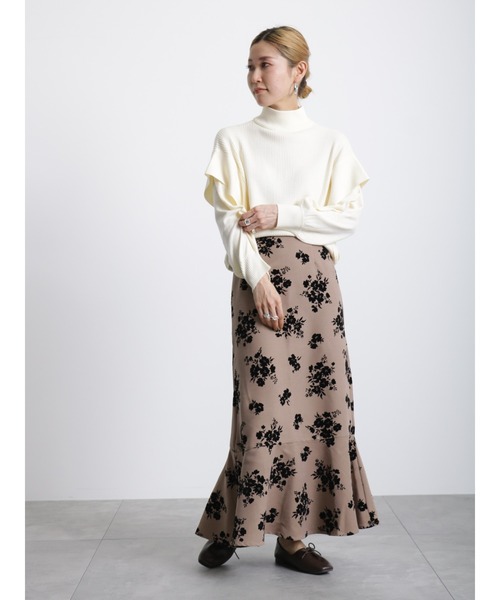 Samansa Mos2 blue（サマンサモスモスブルー）の「ショルダータックニットプルオーバー（ニット/セーター・レディース・ブラック/オフホワイト/グリーン・ﾌﾘ-）」の9枚目の写真