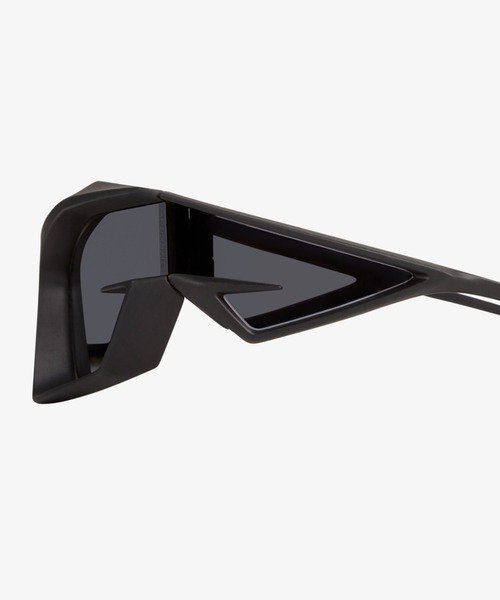 GIVENCHY（ジバンシイ）の「Giv Cut sunglasses in nylon（サングラス・メンズ・ブラック・FREE）」の5枚目の写真