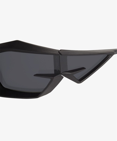 GIVENCHY（ジバンシイ）の「Giv Cut sunglasses in nylon（サングラス・メンズ・ブラック・FREE）」の4枚目の写真