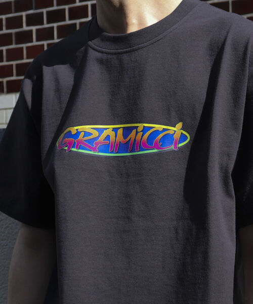 Gramicci（グラミチ）の「【GRAMICCI/グラミチ】ボックスロゴ プリントTシャツ グラデーションロゴ（Tシャツ/カットソー・メンズ・ブラック/ホワイト・M/L）」の9枚目の写真