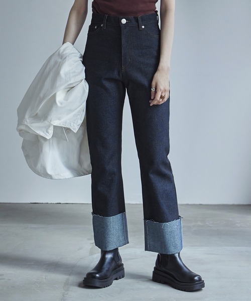 etoll.(エトル)の「リジットデニムロールアップストレートパンツ(デニムパンツ・レディース・ブラック/インディゴブルー・S/M)」の10枚目の写真