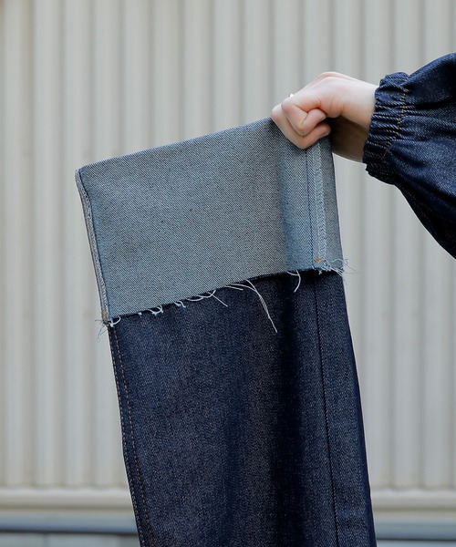 etoll.(エトル)の「リジットデニムロールアップストレートパンツ(デニムパンツ・レディース・ブラック/インディゴブルー・S/M)」の13枚目の写真