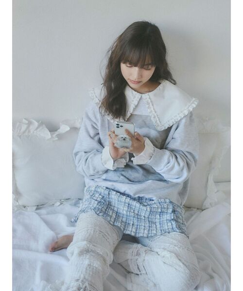 merry jenny（メリージェニー）の「おすわりモコゾウスマホグリップ（スマホグッズ・レディース・ホワイト・FREE）」の2枚目の写真